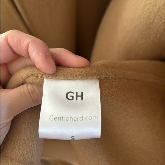 Gentle Herd camel coat - Picture 3 of 6